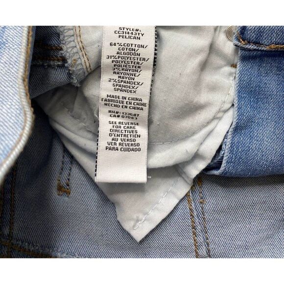 Celebrity Pink Curvy Fit Jean Shorts 0 Light Blue‎ Juniors' Cuffed Stretch Faded - Picture 6 of 11